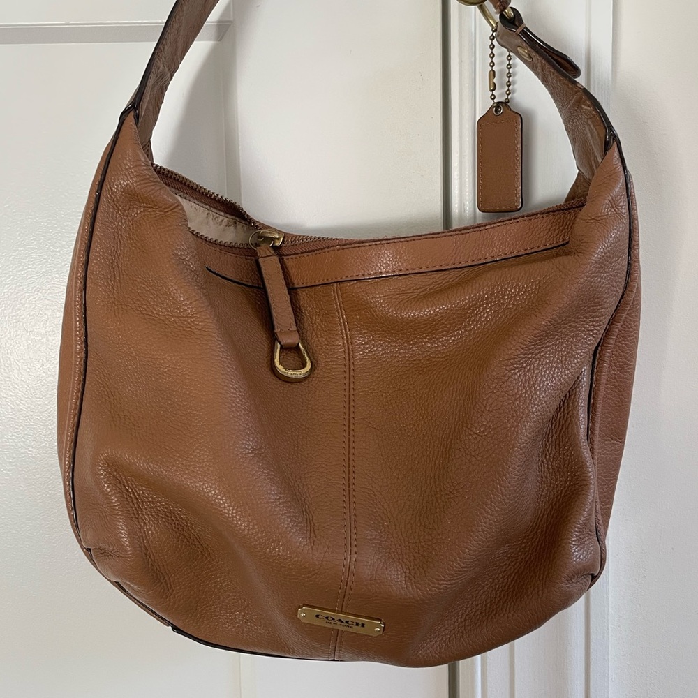 Coach Avery Hobo Slouch Shoulder Bag in pebbled leather